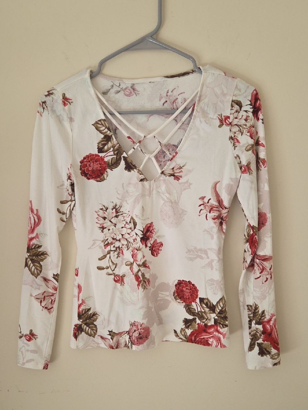 Guess Floral Crisscross V-Neck Long Sleeve Top - White with Rose Print